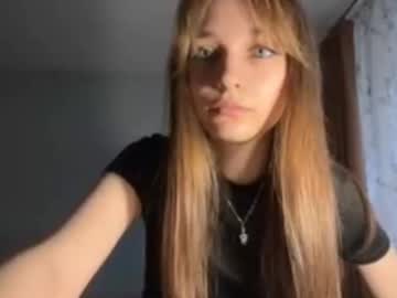 girl
        hollisconnett cam image #4661314