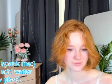girl
        navy_blush cam image #2318019