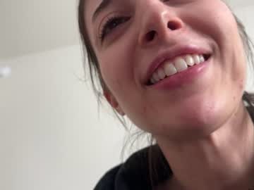 girl
        rosykindred cam image #2512182