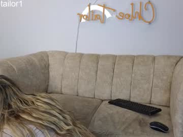 girl
        chloe_tailor_ cam image #3040706
