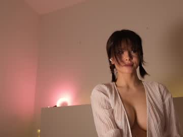 girl
        reei__ cam image #1513292