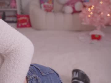girl
        bunnydollstella cam image #3738944