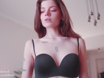 girl
        auddicted cam image #139156