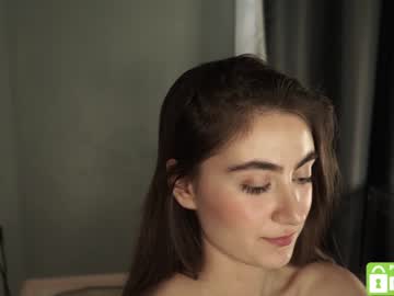 girl
        tessarosse_ cam image #1026324