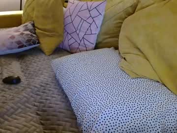 girl
        juicy_peach88 cam image #62447