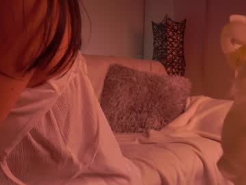 girl
        mystikei cam image #1480827
