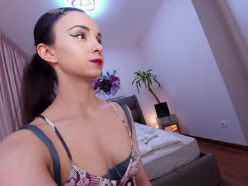 girl
        ehotlovea cam image #4313719