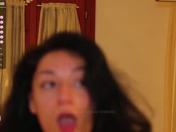 girl
        _darsy cam image #1085422