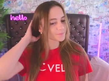 girl
        angelina_new cam image #3083612