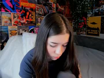 girl
        flirtykitty_ cam image #4222366