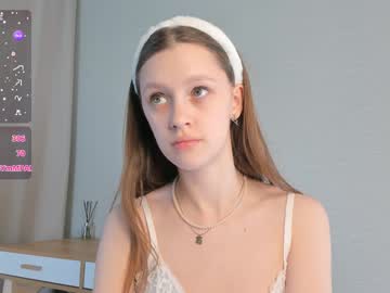 girl
        cwenhardey cam image #3942564