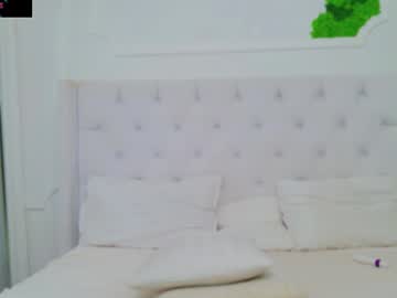 girl
        kiraash__ cam image #4320061