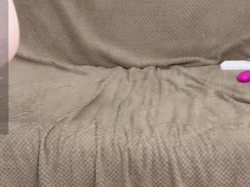 girl
        crazzy__cat cam image #2372747