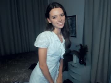 girl
        daisyfoulks cam image #3101736