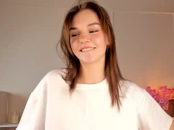 girl
        cwenbrayton cam image #4337200