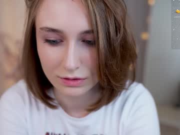 girl
        monimauve_ cam image #1606904