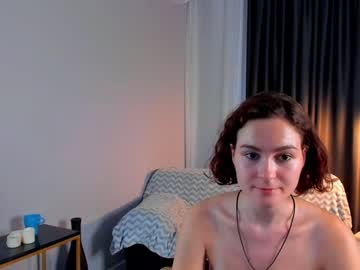 girl
        easterdwight cam image #2663873