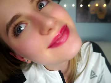 girl
        shewell cam image #4282927