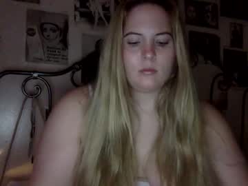 girl
        meganxoxo60532 cam image #843845
