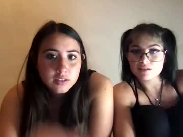 girl
        ashkash08 cam image #3668183