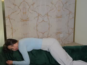 girl
        anabel054 cam image #4043427
