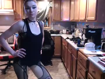 couple
        butcher_babe cam image #1801736