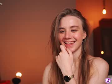 girl
        alexispeach cam image #1964979