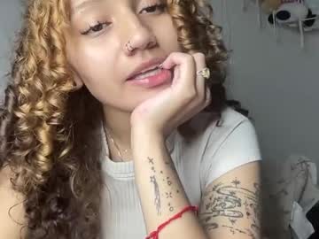 girl
        miaxrain cam image #4659070