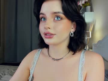 girl
        cute_caprice cam image #2910030