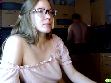 couple
        wolfy_foxy cam image #112160