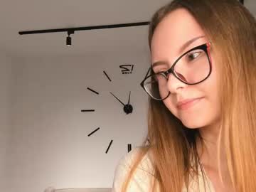 girl
        gemmacockayne cam image #3225587
