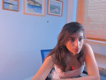 girl
        kathleenlogan cam image #3779793