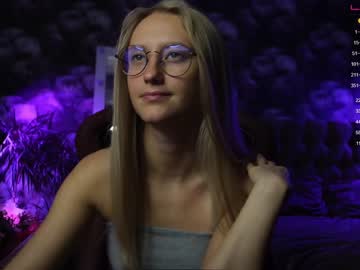 girl
        angeellina cam image #459754