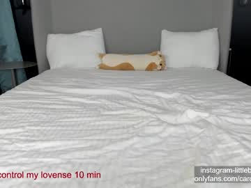 girl
        carolinaherera cam image #2219771