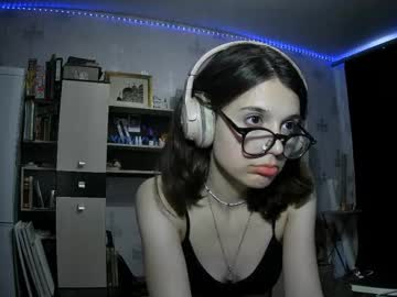 girl
        alodieherlan cam image #4637097
