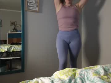 girl
        reach4thepeach cam image #2276980