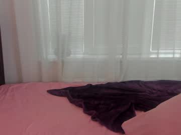 girl
        angelina_new cam image #1244722