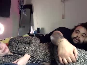 couple
        lightskinbbc97 cam image #4048997