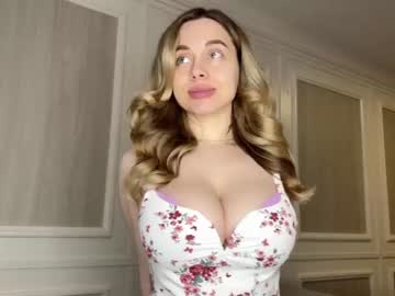 girl
        tatti_1 cam image #813834