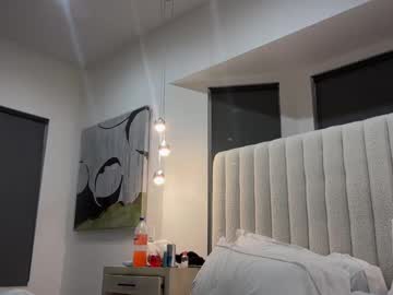 girl
        selenamenda cam image #3645428
