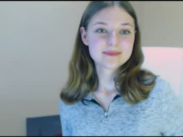 girl
        vivien_leight cam image #746371
