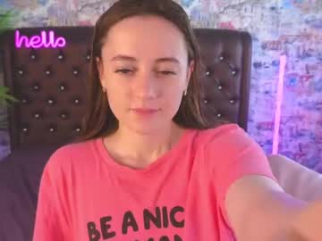 girl
        angelina_new cam image #2978557