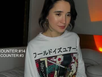 girl
        lonelly_lolly98 cam image #2280111