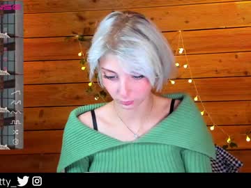 girl
        lit1le_kitty_ cam image #20785