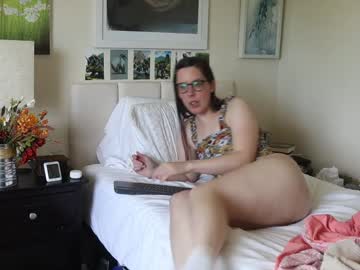 girl
        ellynaomi cam image #3321265