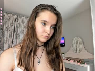 girl
        lorettafairleigh cam image #2637350