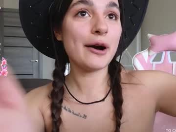 girl
        jessiexxi cam image #4219144