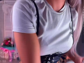 girl
        blush_mikki cam image #3717569