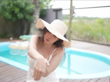 girl
        loollypop24 cam image #2305570