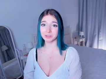 girl
        your_desssert cam image #1705483